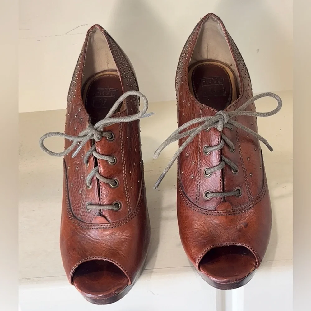 Frye Women’s Chelsea Studded Peep Toe Leather Lace Up Platform Heels Size 9.5 - Picture 3 of 11